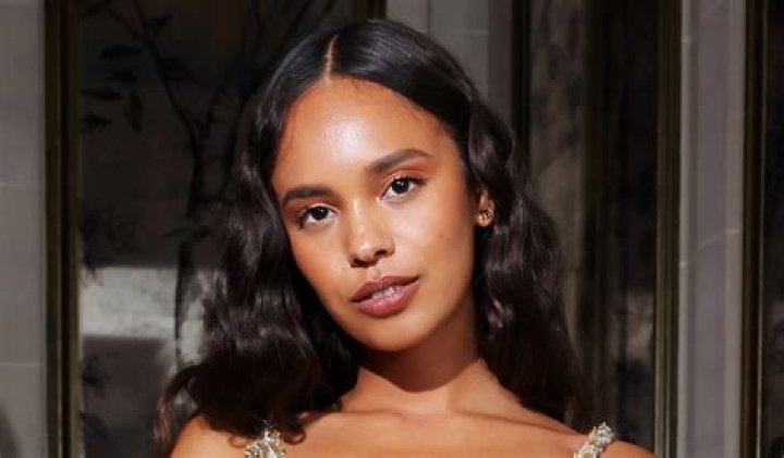 Alisha Boe Shows Off Fit Figure "In Her Active Era" — Celebwell