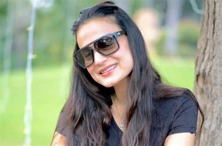 Ameesha Patel in Bathing Suit Shares "Bahrain Diaries" — Celebwell