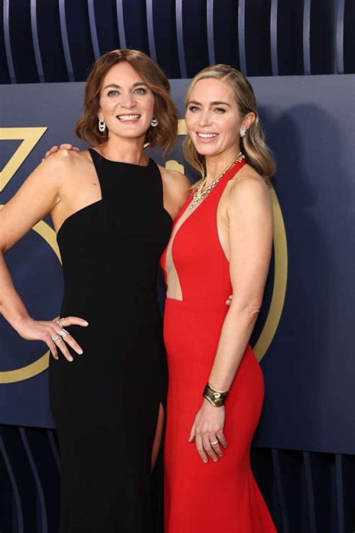 Are Felicity And Emily Blunt Twins? – Celebrity