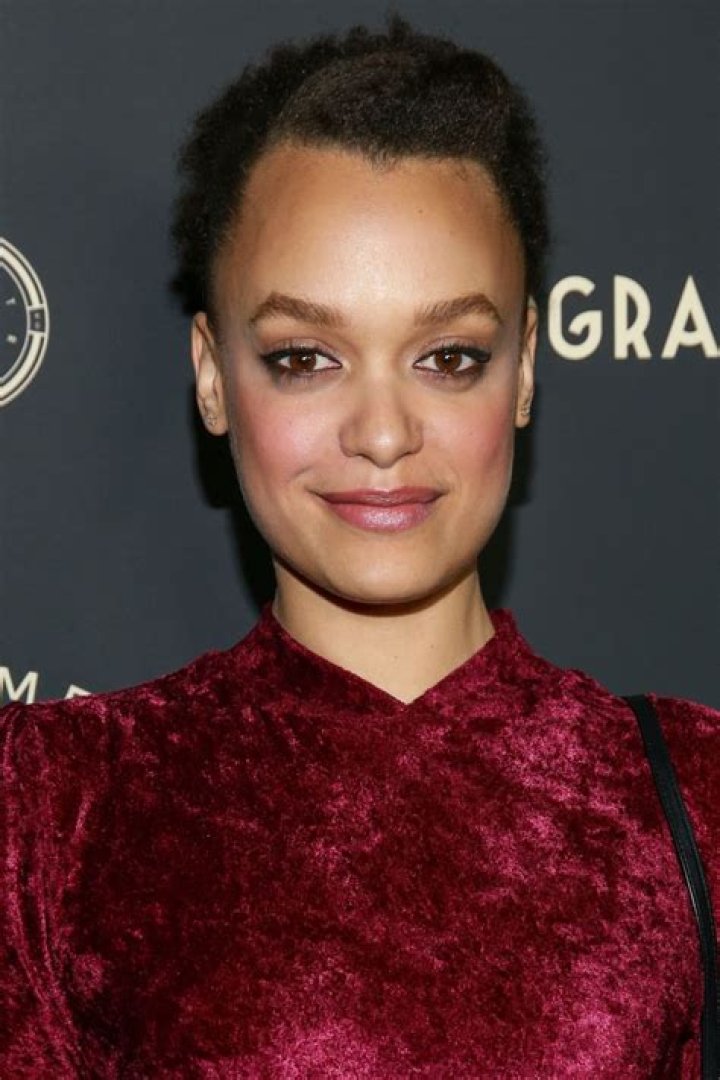 Britne Oldford Wiki, Age, Height, Boyfriend, Net Worth, Parents & More