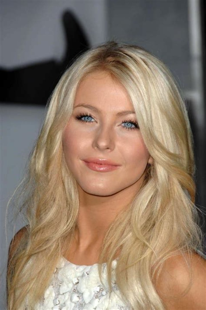 Christina Aguilera Body Measurements Bra Size Height Weight Vital Stats