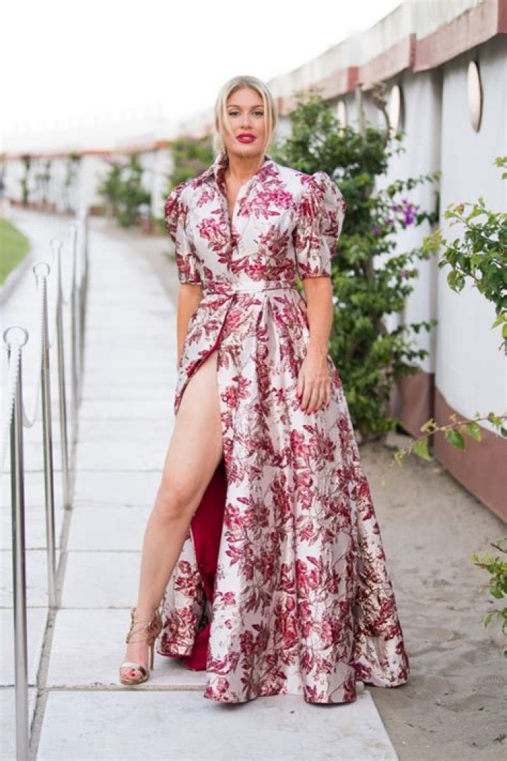 Hofit Golan in Bathing Suit is "Fit for a Queen" — Celebwell