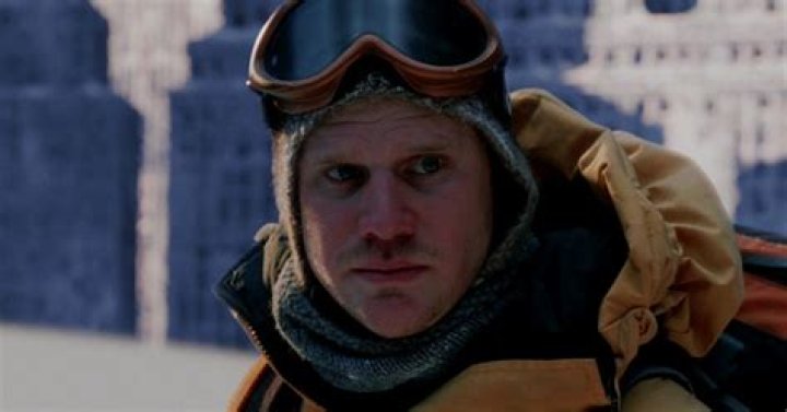
How Much Money Does Dash Mihok Make? Latest Income Salary
