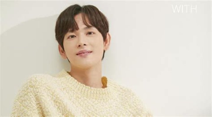 Im Si Wan (Siwan) Biography