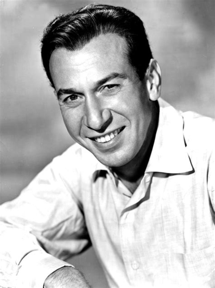 José Ferrer Biography - Facts, Childhood, Family Life & Achievements