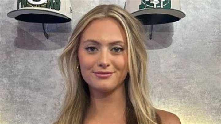 Kelley Levis in Bathing Suit Says "Love You UW" — Celebwell