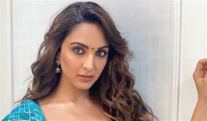 Kiara Advani Shares Swimsuit Photo for "Happy Birthday" — Celebwell
