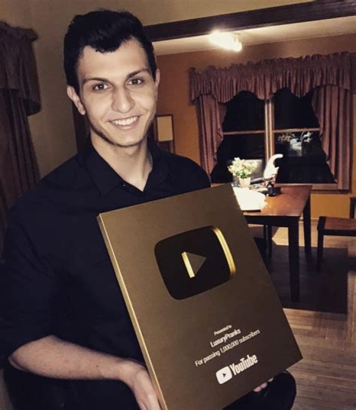 Luxury Pranks (Parker Hajiaskari) – Bio, Facts, Family Life of YouTuber