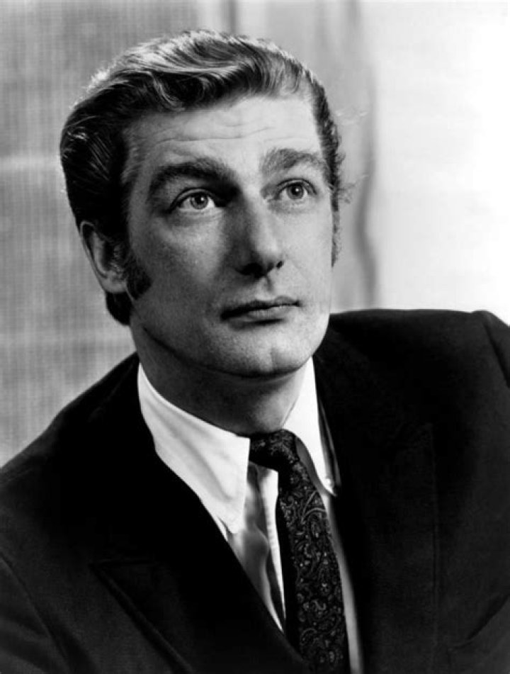 Richard Mulligan Biography - Facts, Childhood, Family Life & Achievements