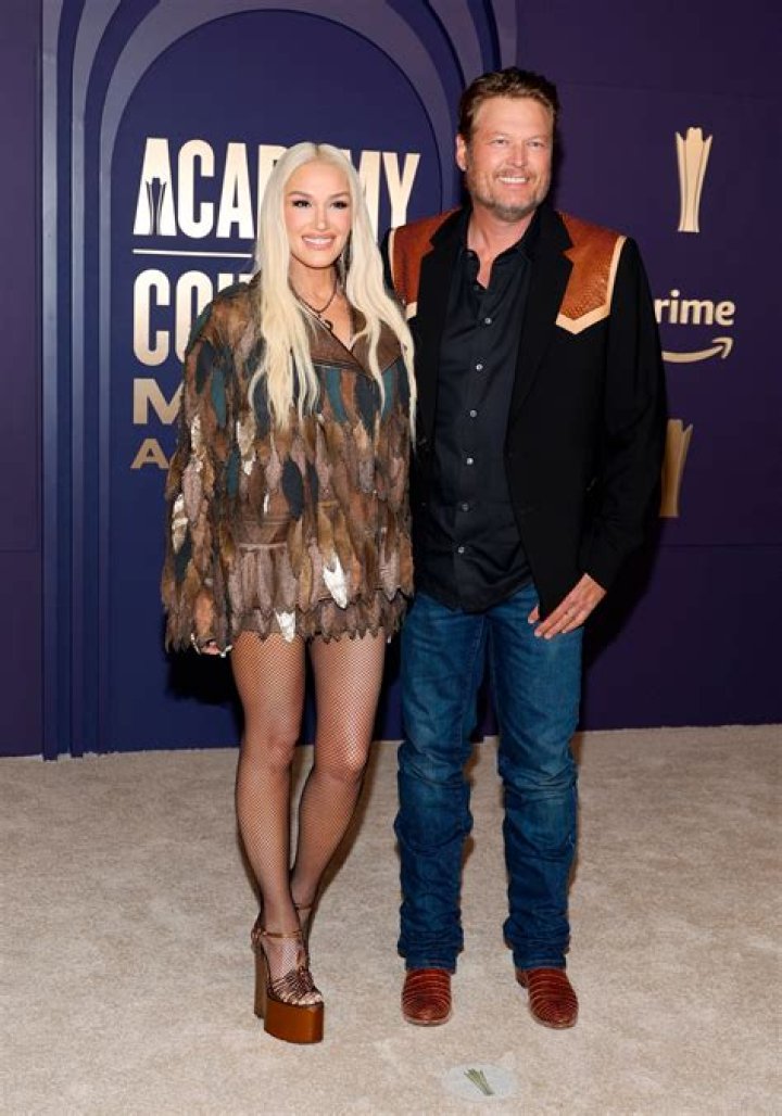 The Voice Star Gwen Stefani Shares Swimsuit Photo With Blake Shelton