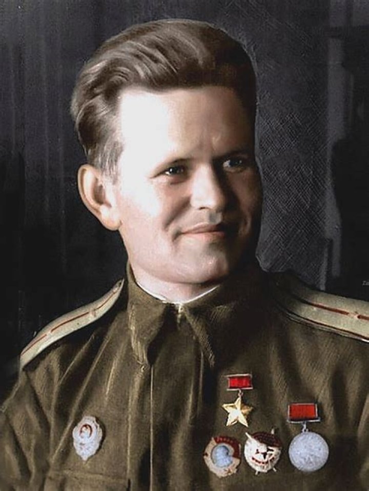Vasily Zaytsev - Bio, Facts, Family Life of Russian Sniper