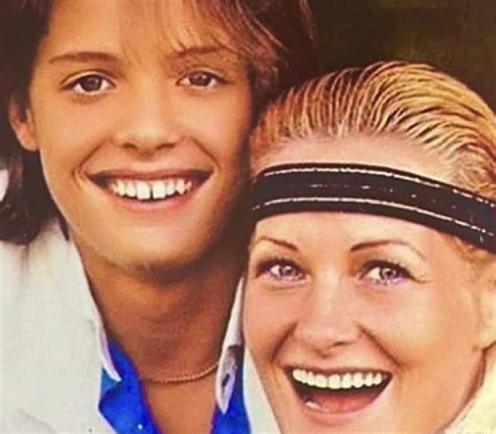 What Happened To Luis Miguel Mom? – Celebrity