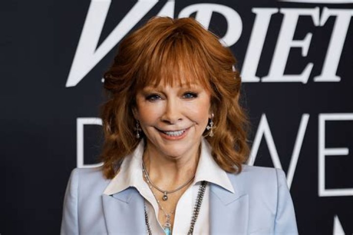 Who played Elizabeth Montgomery on Reba? – Celebrity