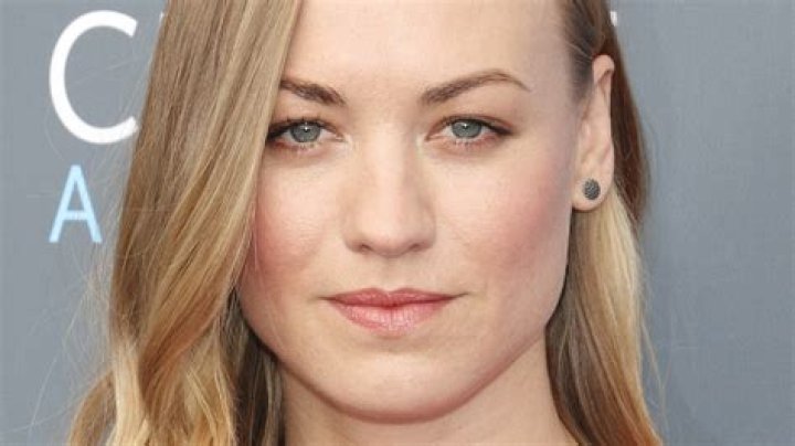 Yvonne Strahovski Biography - Facts, Childhood, Family Life & Achievements